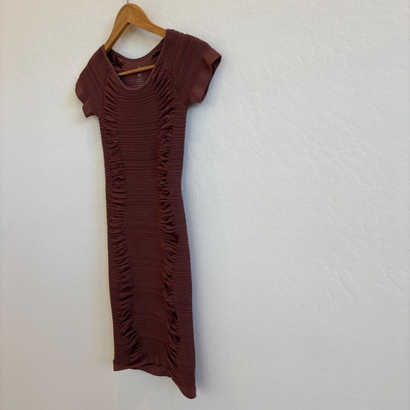 Aura Brown Body Con Short Sleeve Ruched Cut Out Dress Size XS/S - Picture 3 of 7